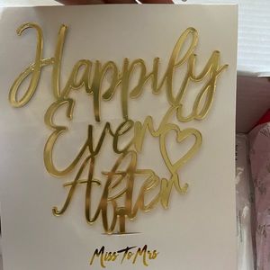 Cake topper happily ever after miss to Mrs